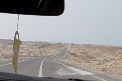 Fahrt nach Luxor durch die Wüste