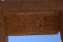 Original Bemalung im Tempel von Karnak